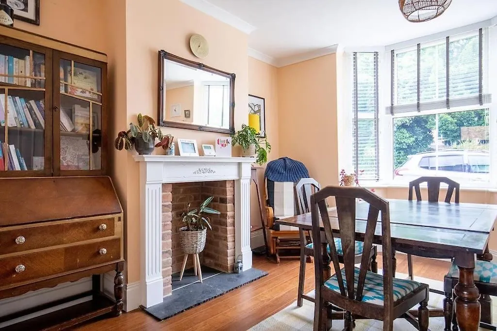 Bridge Terrace - Spacious Living Area, Well Designed & Wood Burner Northallerton 0*,  United Kingdom